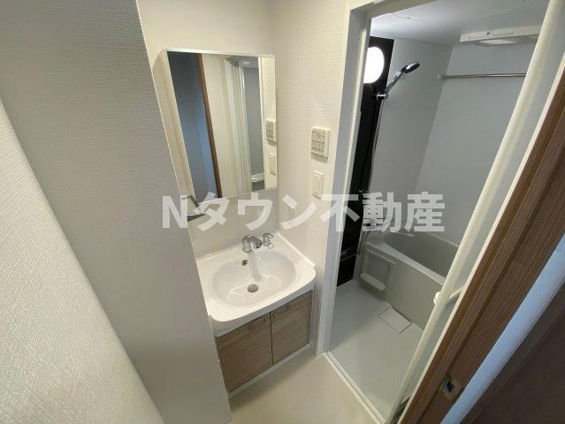 【洗面所】 | エスリード大須プレシア | ゆったりとスペースのある洗面所