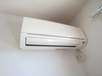 【設備】 | コートヤード ＫＯＢＵＳ Ⅱ | エアコン