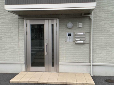 【セキュリティ】 | コートヤード ＫＯＢＵＳ Ⅱ | 共用オートロック玄関