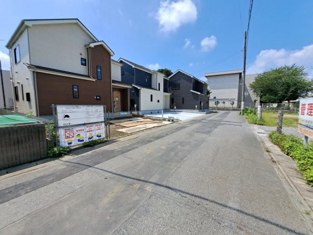 新築　前橋市天川原町3期　Heartful　Town　3号棟の前面道路含む現地写真|現地写真　北側接道幅員約6ｍ　
