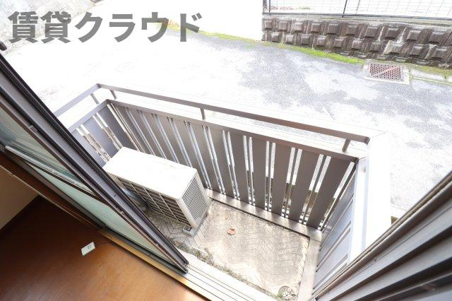 サザンクロスのバルコニー|外からの目が気にならないバルコニーで洗濯物が干せます