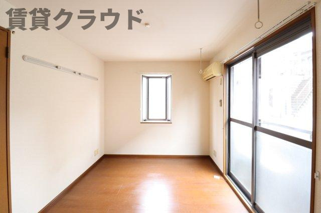 サザンクロスの居間・リビング|こちらのリビングで趣味の時間をお楽しみください