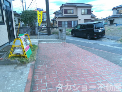 【駐車場】 | 市原市飯沼　中古戸建 | 車種により2台駐車可能な駐車場があります