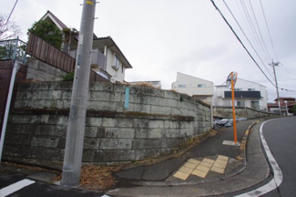 【前面道路含む現地写真】 | 【仲介手数料無料！！】多摩市桜ケ丘4丁目　建築条件なし売地（全１区画）No.1区画　4480万円