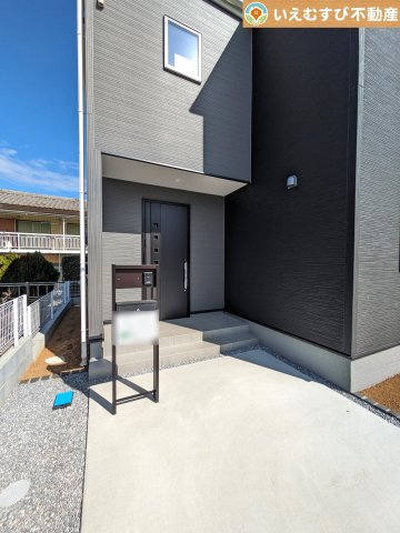 Livele Garden.S　深谷緑ケ丘第5のエントランス|セキュリティ充実で安心・安全の暮らしを提供
