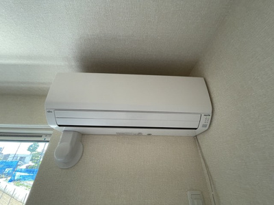 【設備】 | グリーンハイツB | 暑い夏や寒い冬に大活躍！リビングダイニングキッチンにあるエアコンです☆冷暖房完備で1年中快適に過ごせます♪