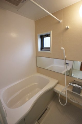 【浴室】 | アルファ（吉田賃貸） | コンパクトで使いやすいお風呂です