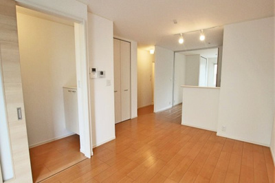 【居間・リビング】 | アルファ（吉田賃貸） | 使いやすい居間です