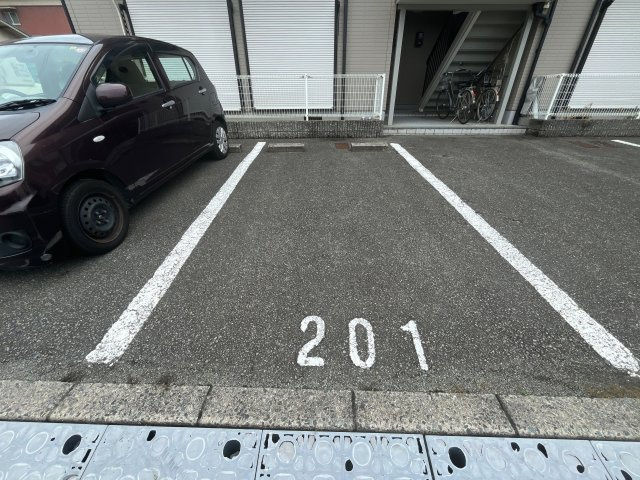 エスエデンアボシの駐車場