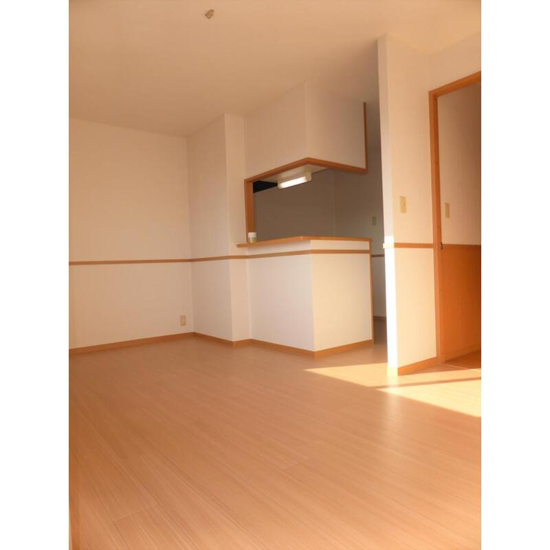 コート・グレイスの居間・リビング|こちらの居間で趣味の時間をお楽しみください