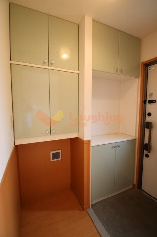 コート・グレイスの玄関|シンプルで使いやすい玄関です