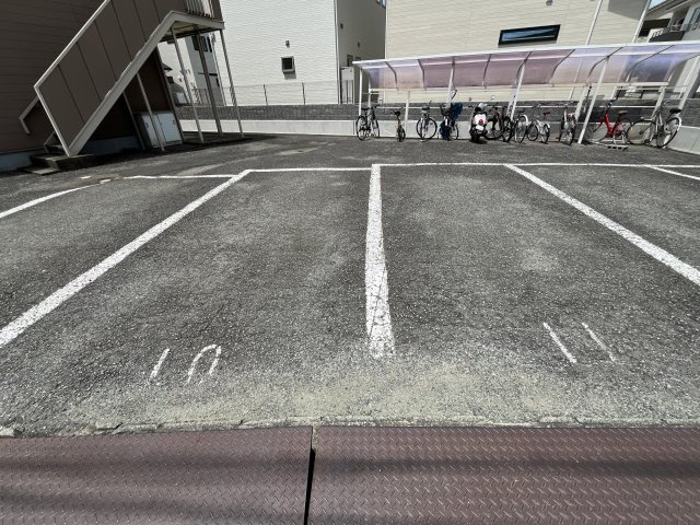 ヴィラカメリアＢ棟の駐車場