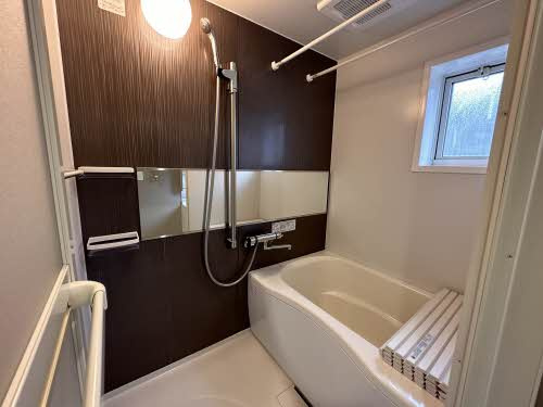 ロジュマンイズミFG棟の浴室|落ち着いた空間のお風呂です