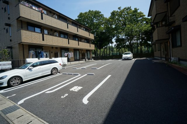 【駐車場】 | ファミールハイム　A棟 | ※同物件、同タイプ、間取り反転のお部屋です