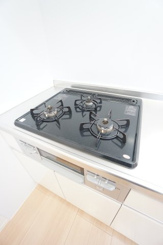【キッチン】 | ファミールハイム　A棟 | ※同物件、同タイプ、間取り反転のお部屋です