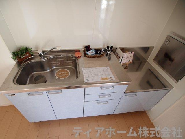 大和高田市日之出町のアパートのキッチン|使いやすいキッチンです