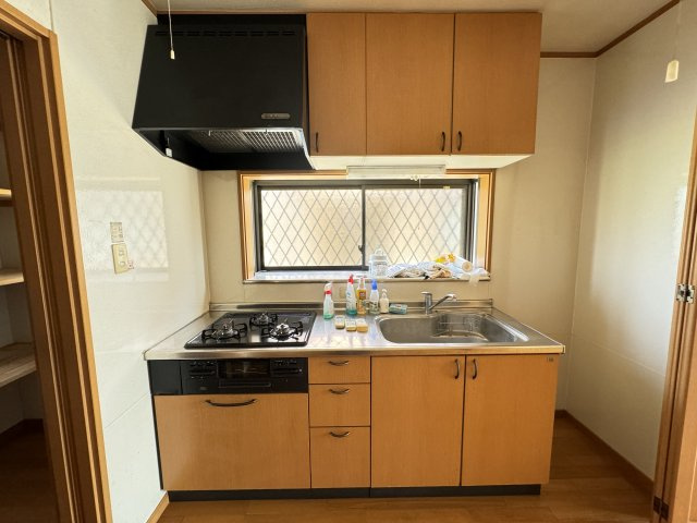 栄町戸建のキッチン