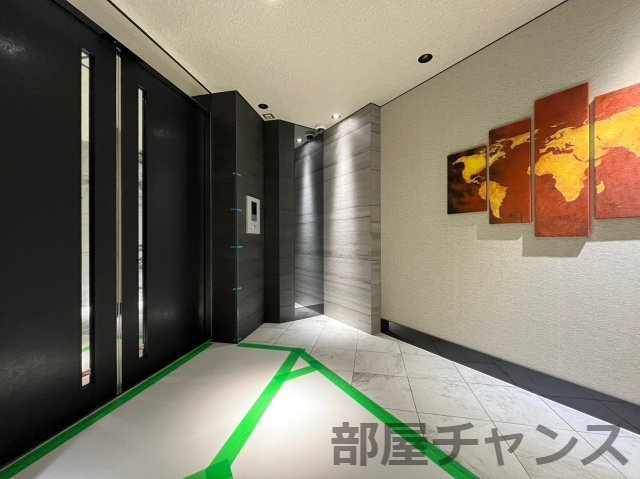 CREST TAPP新栄のエントランス