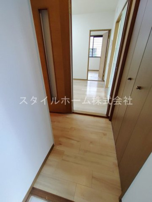 【玄関】 | ハイカムール旭 | 別部屋写真です。