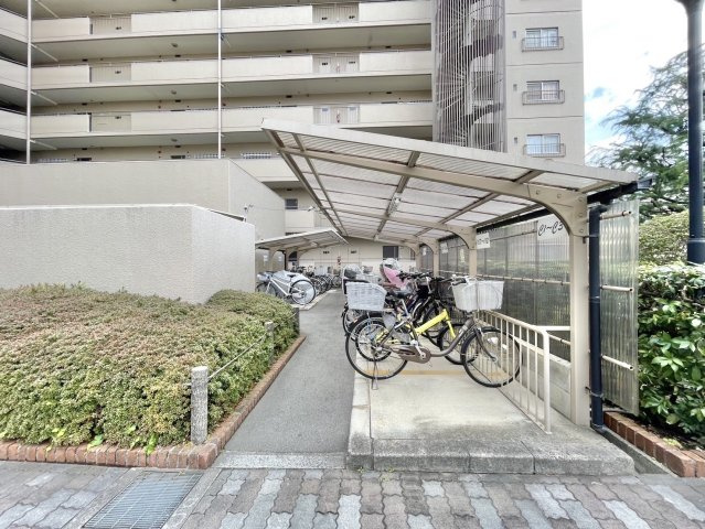 桂ガーデンハイツ　6階の駐輪場