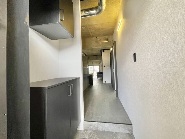 桂ガーデンハイツ　6階の玄関