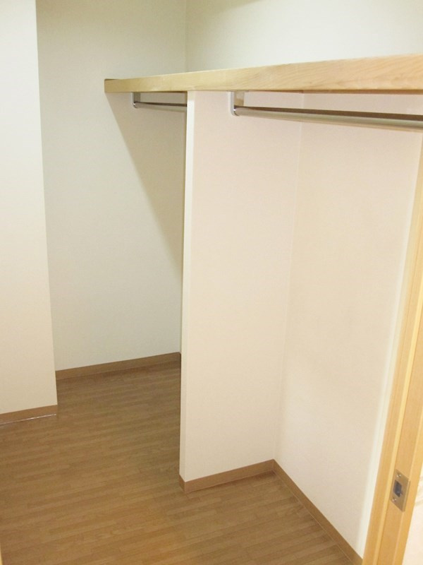 グランカーム和泉中央の収納|便利な収納スペースです