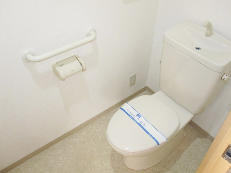 グランカーム和泉中央のトイレ|落ち着いたトイレです