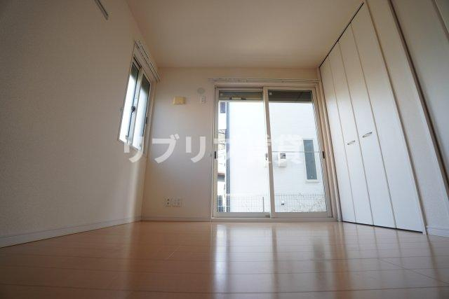メゾン小倉の洋室