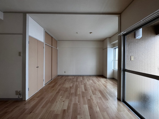 フジウラビルの洋室|使い勝手のいい洋室です