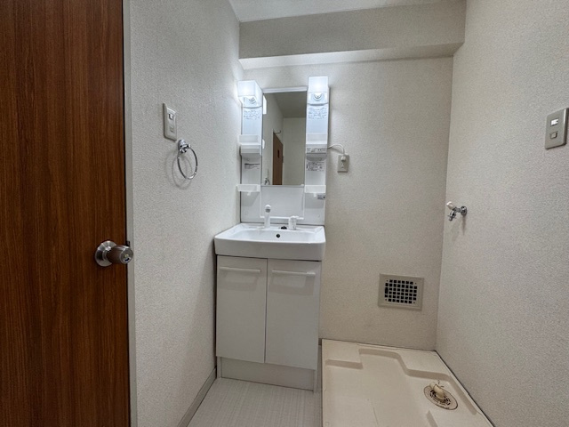 フジウラビルの洗面所|使いやすい洗面所です