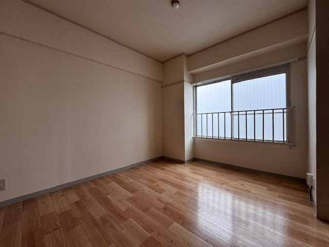 フジウラビルの洋室|ゆったりした洋室です