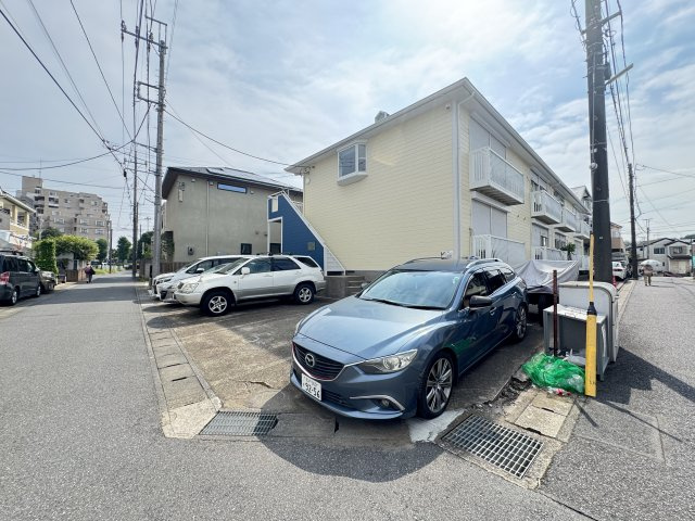エステートピア吉井町の駐車場