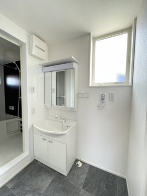 【洗面所】 | フィラーレ富の原C