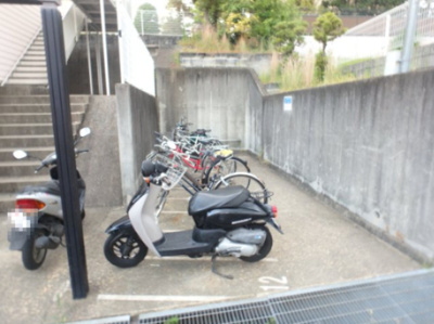 【その他共用部分】 | ヴィラロンシャン | 駐輪スペースです