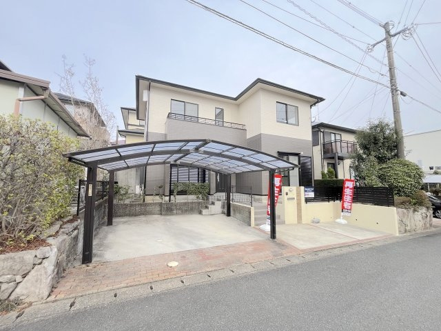 美鈴が丘３丁目戸建ての駐車場