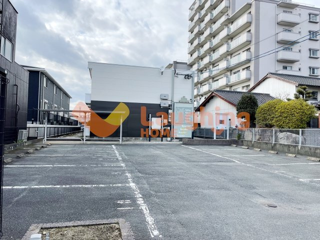 Reyの駐車場