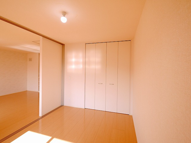 グランパルクⅡの洋室|広々とした洋室です