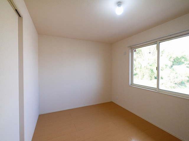 グランパルクⅡの寝室|内装もきれいです