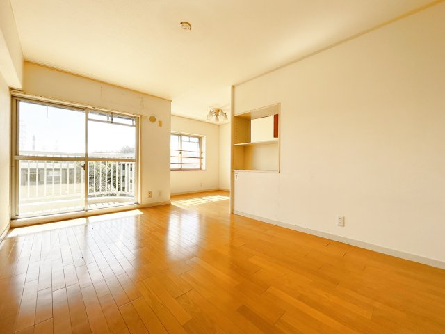 グリーンライン「都筑ふれあいの丘」かしの木台ハイツ6号棟の画像