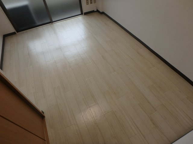 ベルハイム小阪の洋室