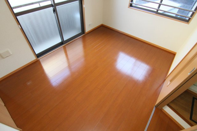 アンビシャス日吉の洋室|別部屋の参考写真です。