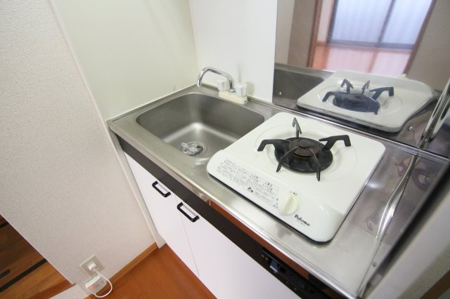 アンビシャス日吉のキッチン|別部屋の参考写真です。