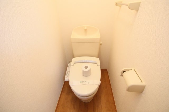 アンビシャス日吉のトイレ|別部屋の参考写真です。