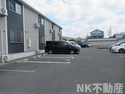 【駐車場】 | グランドサンパール（瓢箪山賃貸） | 駐車スペースもあります