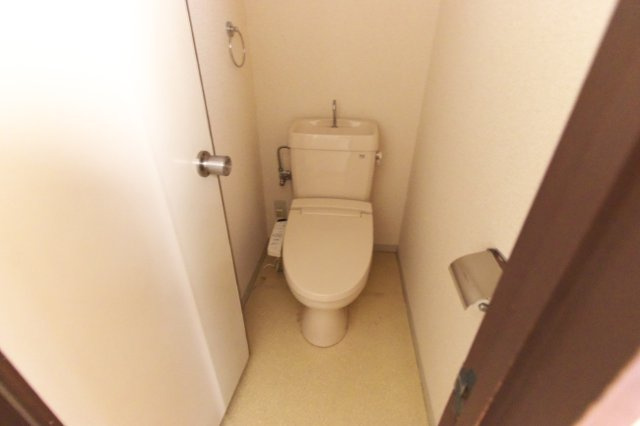 中吉アパートAのトイレ