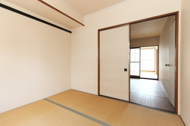 中吉アパートAの和室