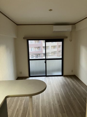 【洋室】 | モントーレ天神 | 別号室の写真になります。現況優先。