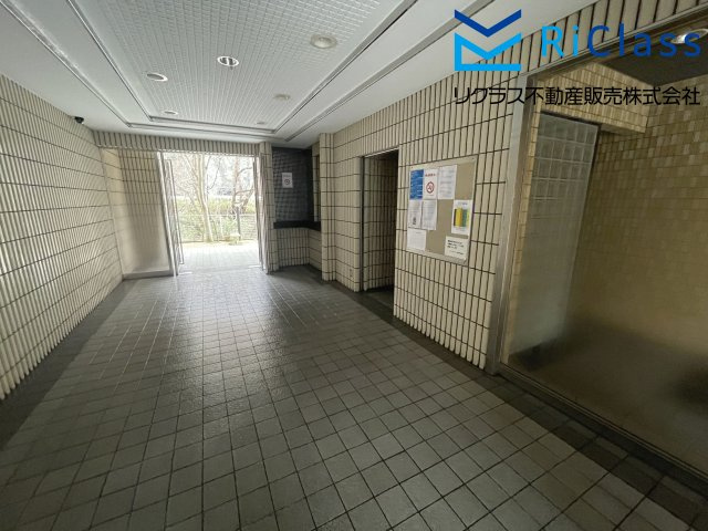 ロイヤルシャトー長者町のエントランス|清潔なエントランスです