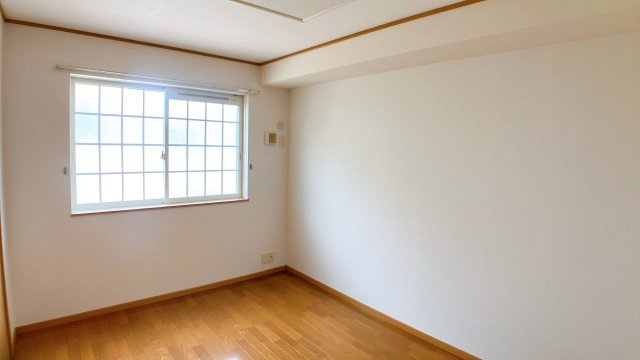 ハピネス　アイの洋室
