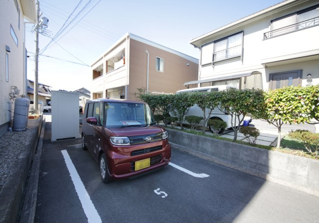 サンパギータⅡの駐車場